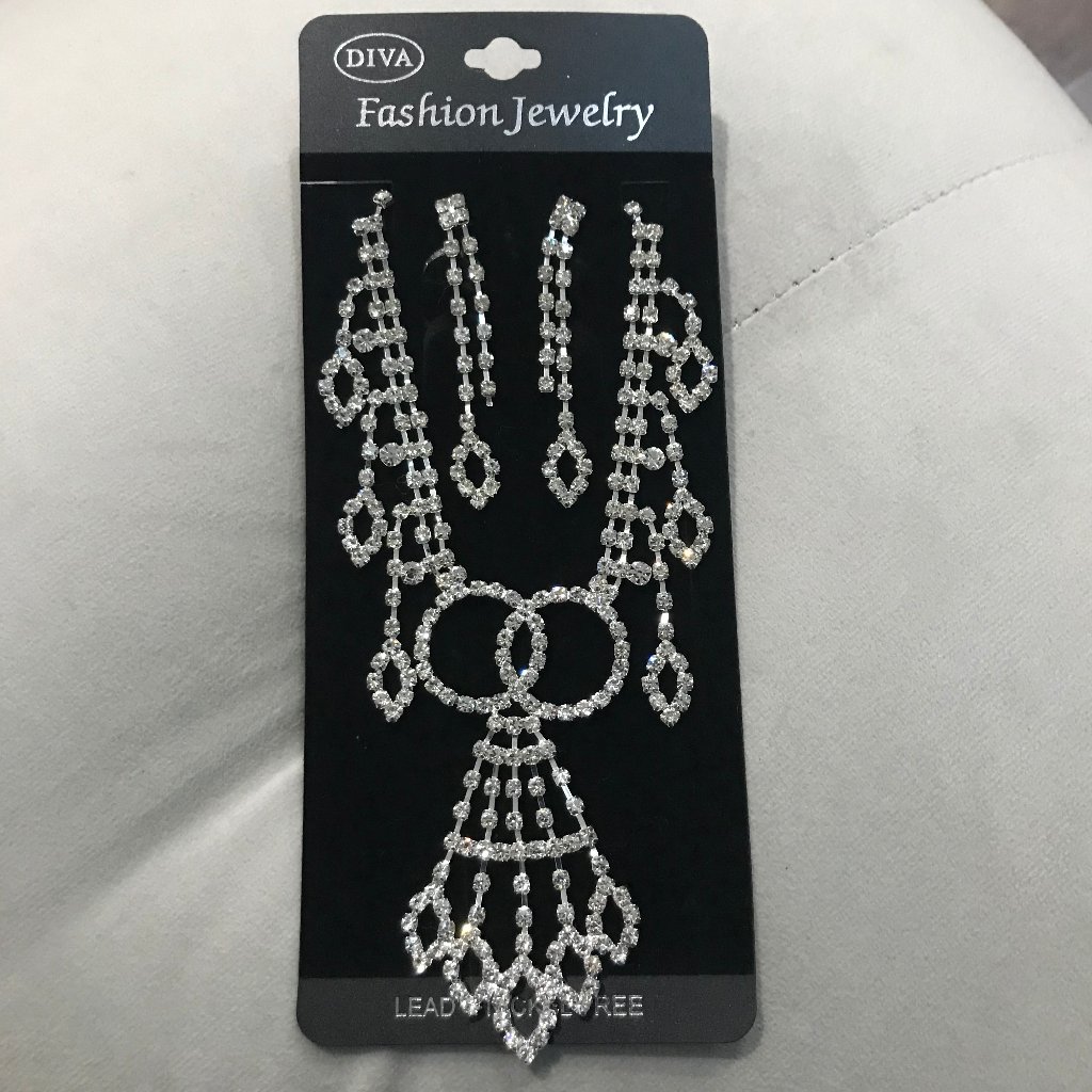 Diva Fashion Jewelry Necklace And Earring Set
